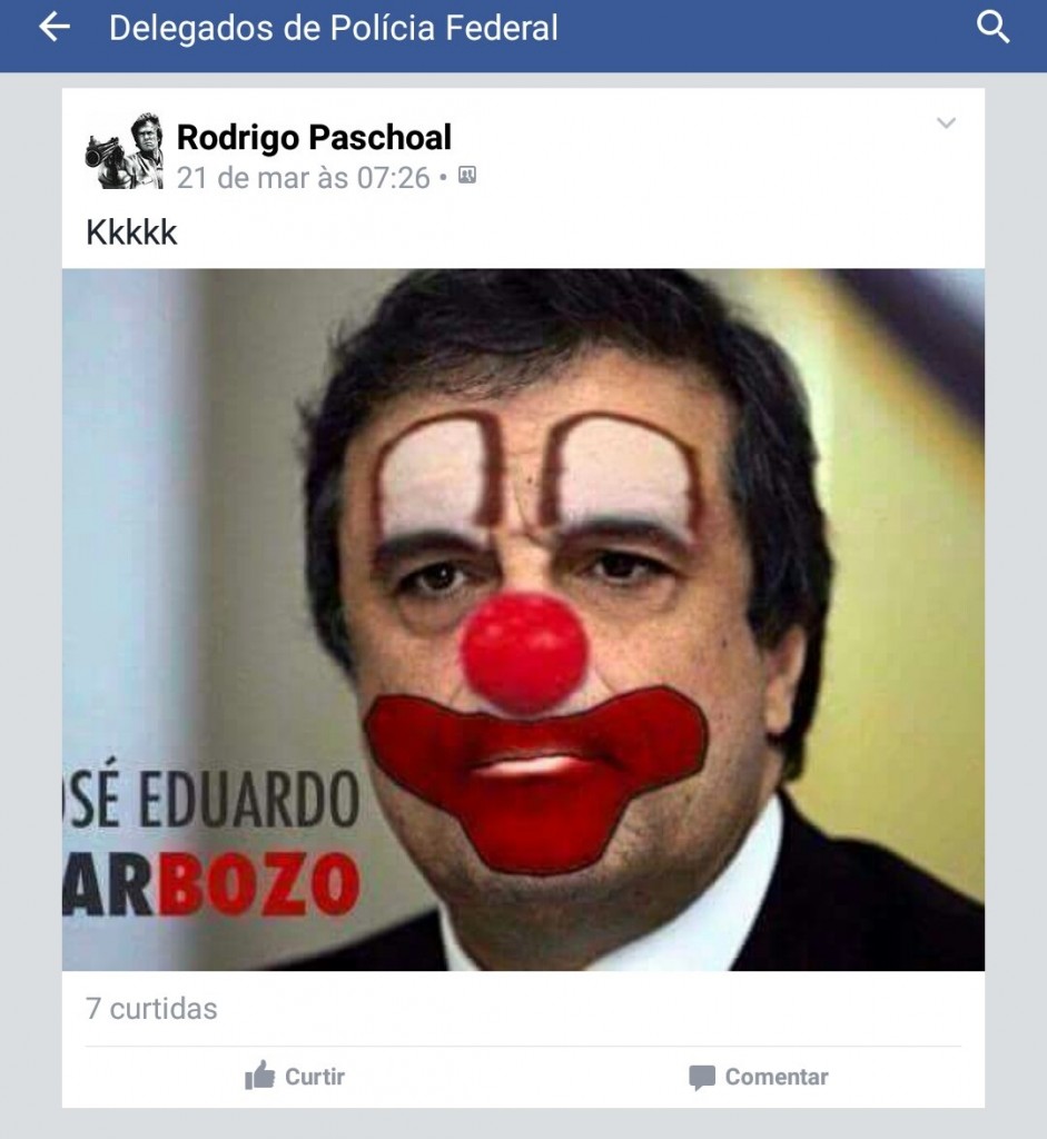 Em uma das postagens no Facebook delegados comparam o ministro da Justiça ao Bozó