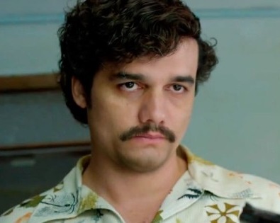 Wagner Moura, o Pablo Escobar na série "Narcos", atual como Embaixador da "Boa Vontade" da OIT, luta contra o trabalho escravo em todo o mundo - Foto: reprodução Netflix